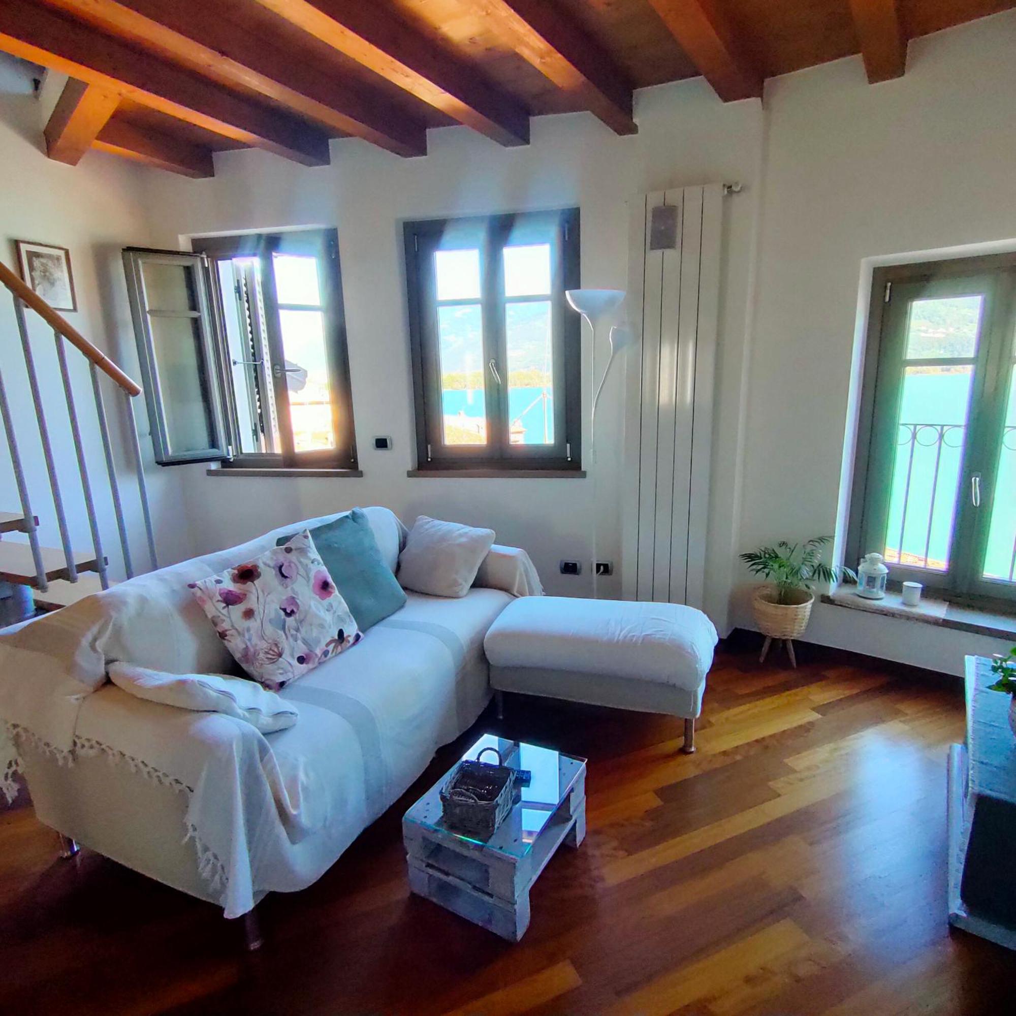Apartmán Casa Marina Lovere Exteriér fotografie